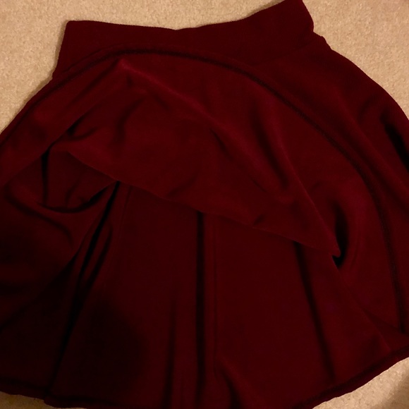 💜 Red Skater Skirt - Picture 2 of 4